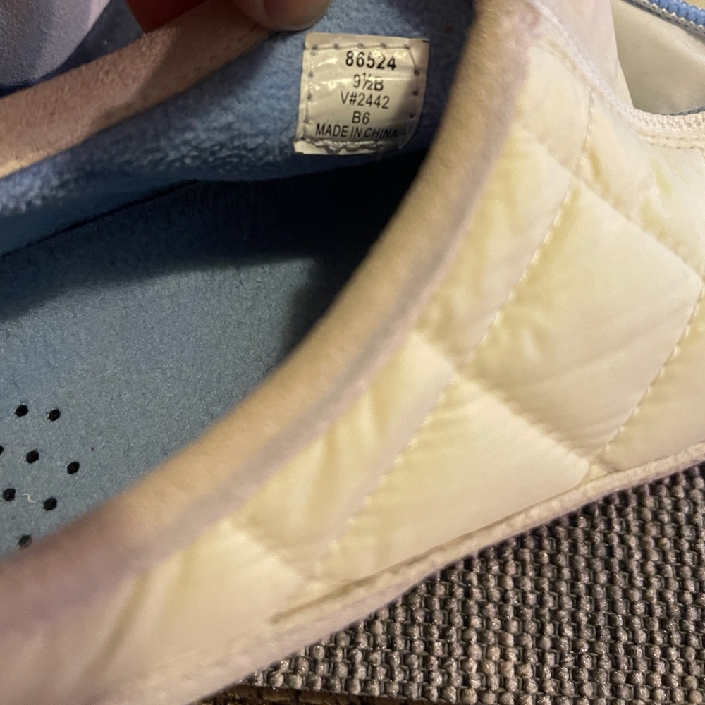 Lands' End Beige Quilted Zip Athletic Shoes - Picture 11 of 14